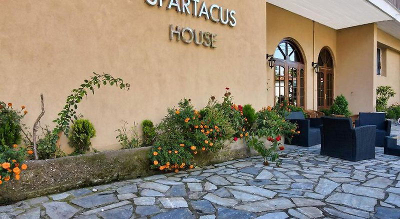 Hotel Spartacus House