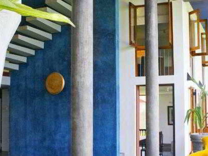 Hotel Saffron & Blue