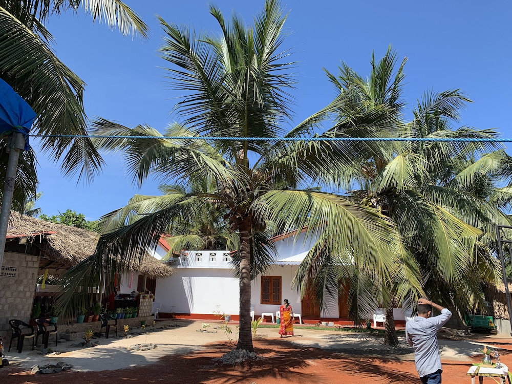 Hotel Palm View Inn Nilaveli