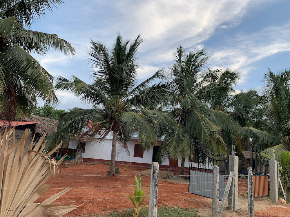 Palm View Inn Nilaveli