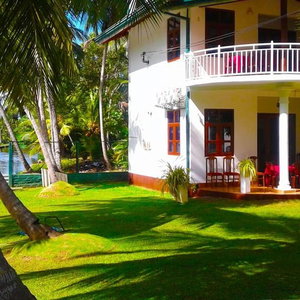 Hotel Lake View Resort By Yoho cazare Sri Lanka