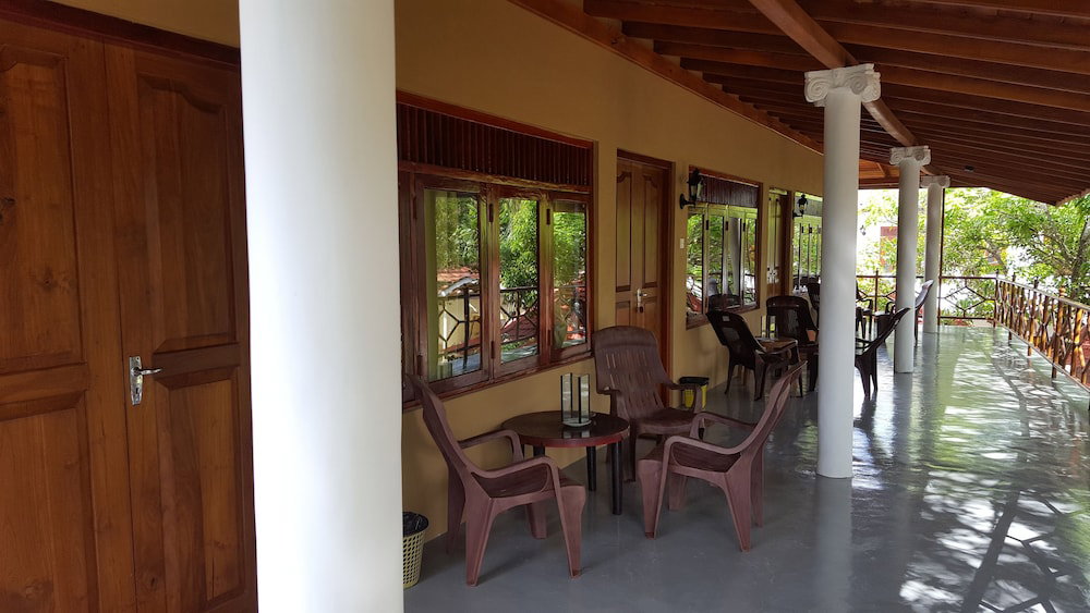 Hotel Calm Rest Mirissa