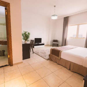 Sejur Magnum Hotel & Suites West Bay vacanta Doha