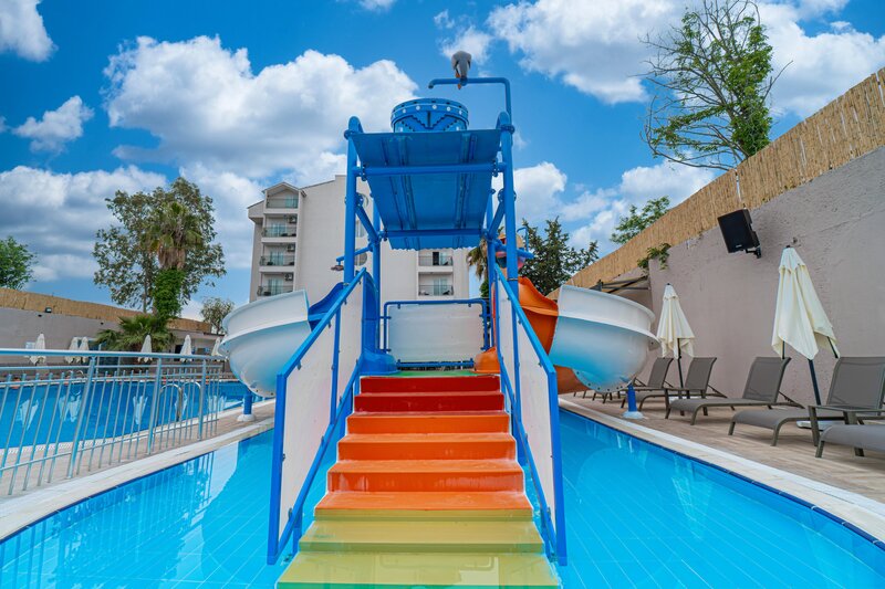 Q Ella Beach Hotel