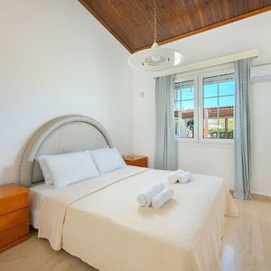 Hotel Villa Maria Beachfront Residence cazare Kiotari