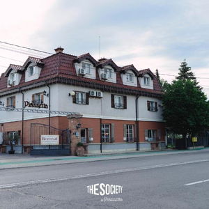 Hotel Piazzetta Bacau cazare Bacau