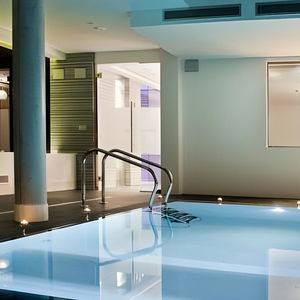 Hotel Kadrit Hotel cazare Cadrete