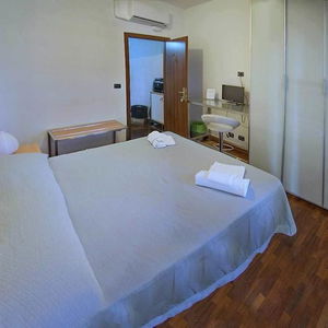 Hotel La Fiera Guest House cazare Fiumicino