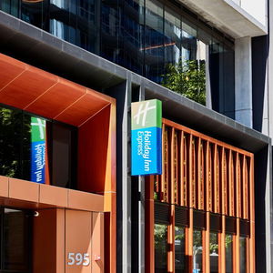 Hotel Holiday Inn Express Melbourne Little Collins cazare Melbourne