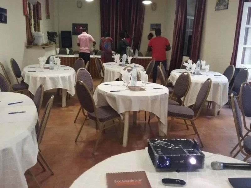 Hotel Hotel & Campement Du Lac Rose