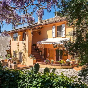 Hotel B&B Glicine cazare Ancona