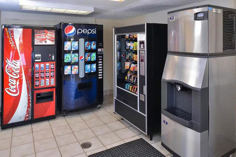 Hotel Super 8 By Wyndham Deerfield Northbrook