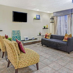 Hotel Days Inn By Wyndham Great Lakes Naval Base cazare Lake Bluff
