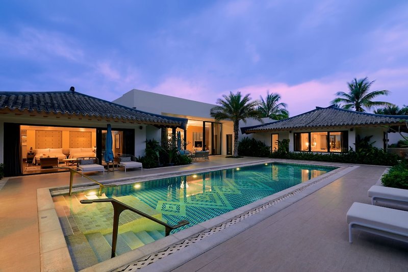 Hotel Capella Tufu Bay