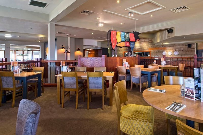 Premier Inn Livingston M8, Jct3