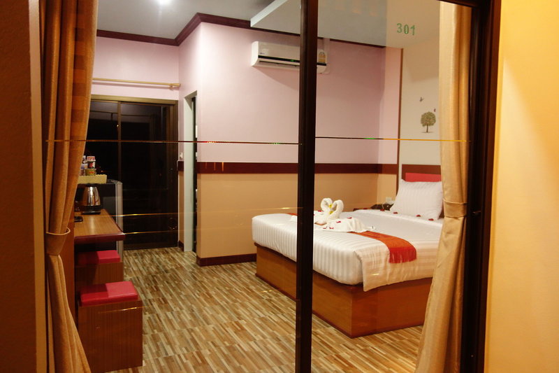 Hotel Airport Phuket Garden Resort