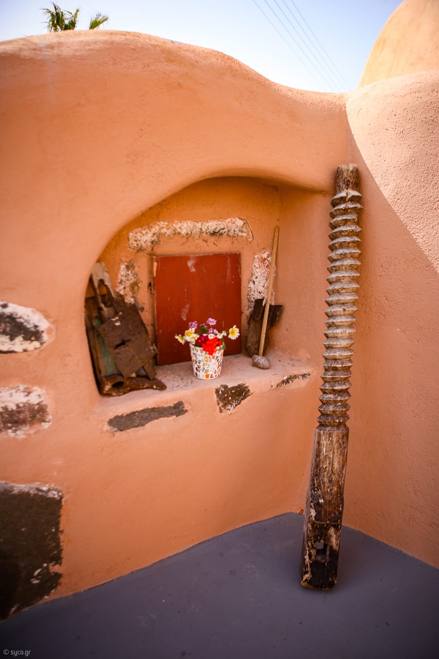 Elyvia Caves Santorini