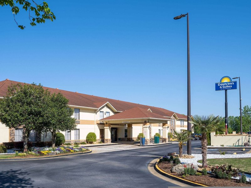 Hotel Days Inn & Suites By Wyndham Commerce