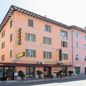 Hotel Hotel Il Ponte cazare Cecina