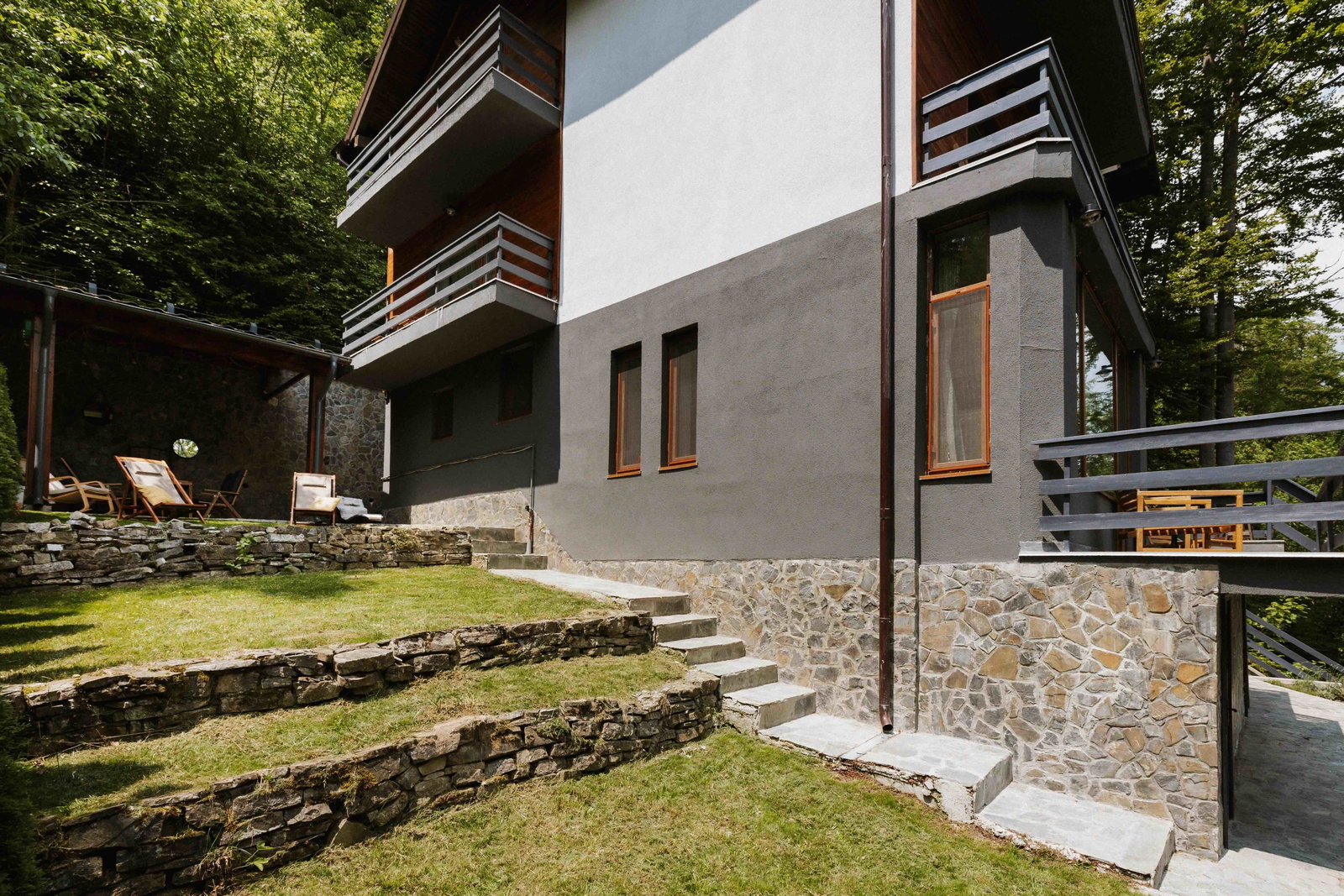 Forest Villa Apartments - Mountain View