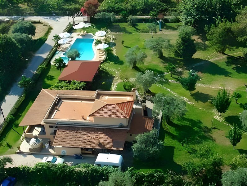 Ariadni Hotel Bungalows