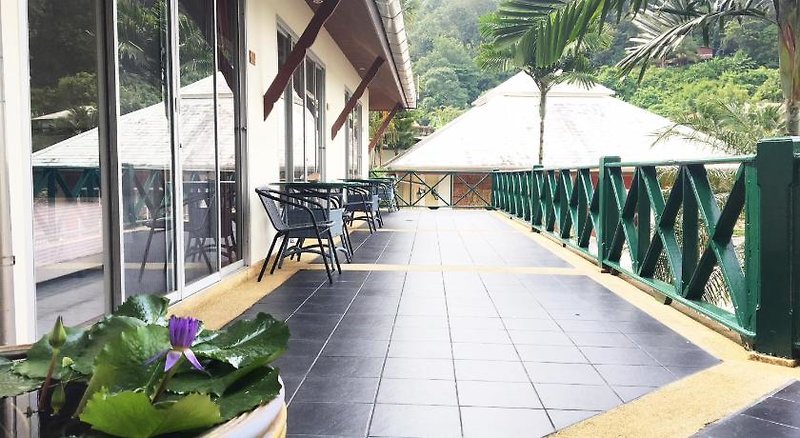 Serenity Lakeside Resort