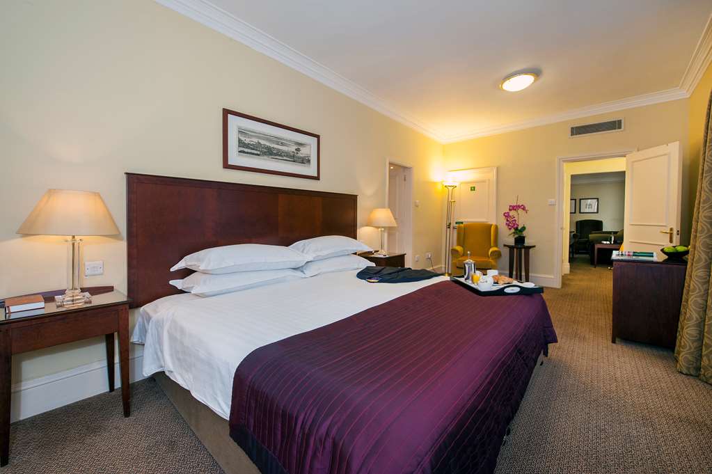 Hotel Macdonald Burlington Hotel