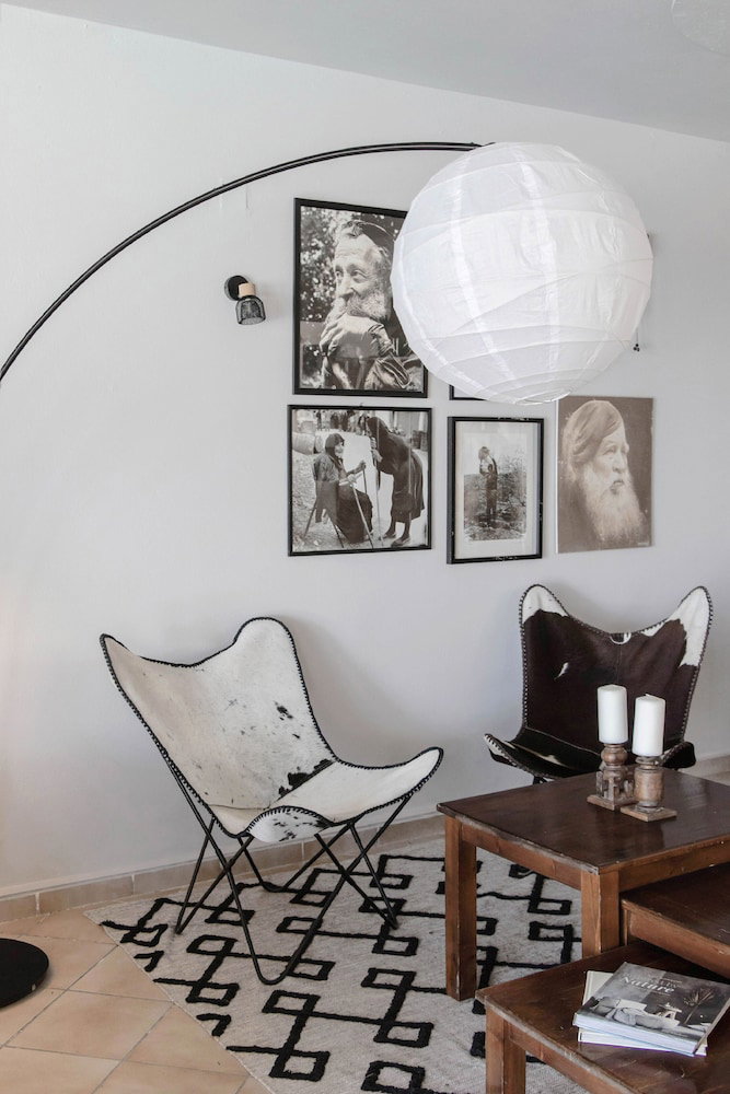 Thalia Bloom Villa Apartments