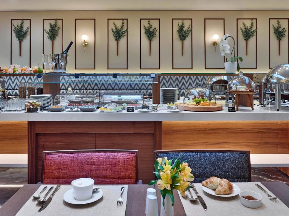 Est Grand Hotel Savoy