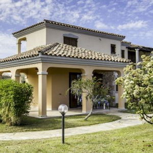 Sejur Iris Houses vacanta San Teodoro