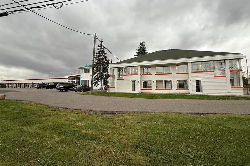 Hotel Howard Johnson By Wyndham Brampton
