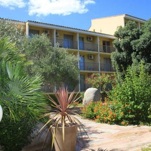 Hotel Isola cazare Borgo