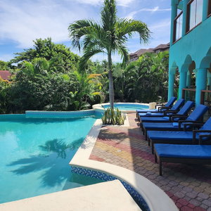 Hotel Negril Sky Blue Resorts cazare Negril
