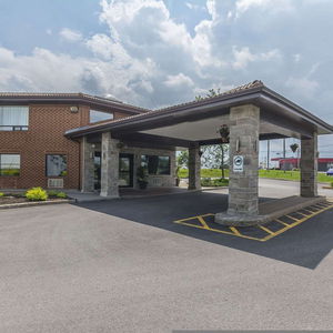 Hotel Comfort Inn cazare Levis