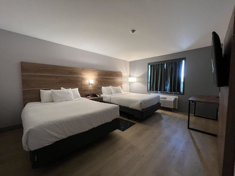 Hotel Super 8 By Wyndham Cornwall On