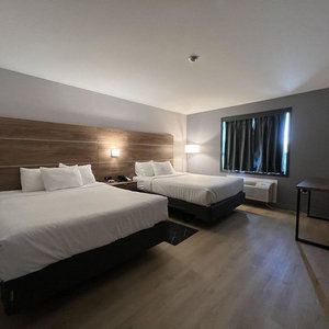 Hotel Super 8 By Wyndham Cornwall On cazare Cornwall