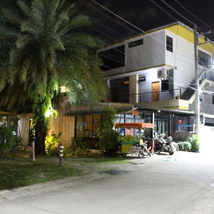 Hotel B-Happy Resort cazare Kamala Beach