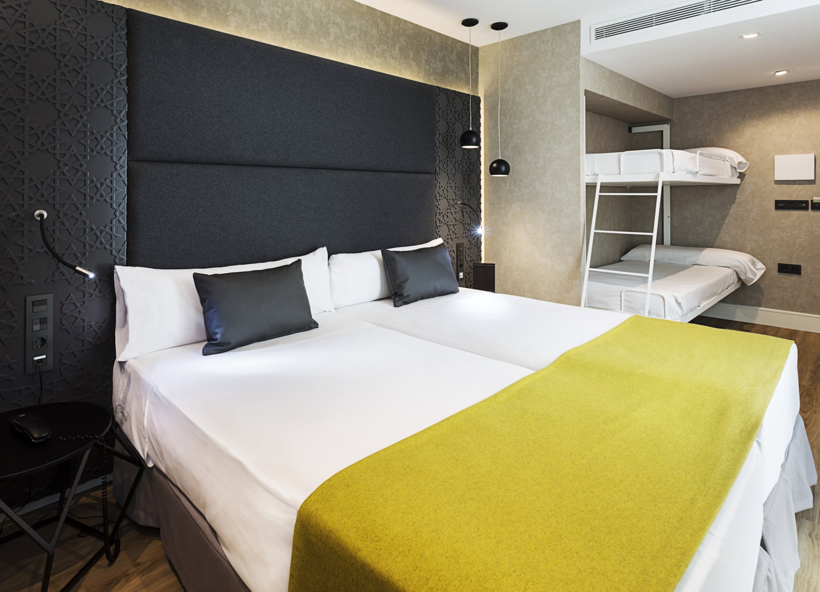 Hotel Catalonia Giralda Hotel