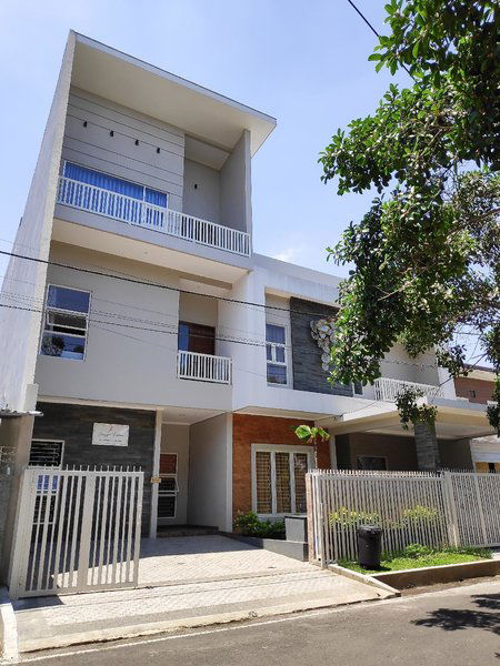 Hotel Junggo Tentrem