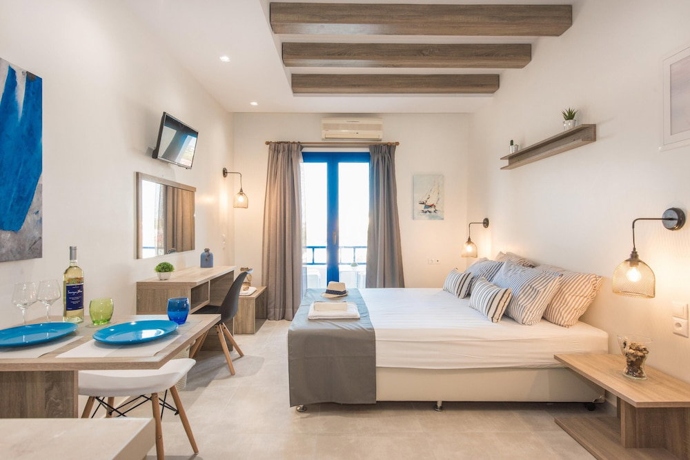 Hotel Mikes Beach Lux