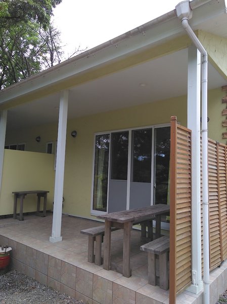 Hotel Guests & Dogs House Hale Ilio
