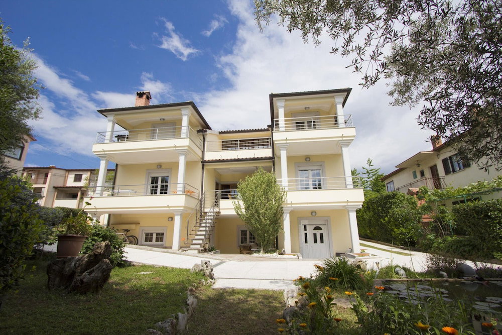 Hotel Apartments Rajci