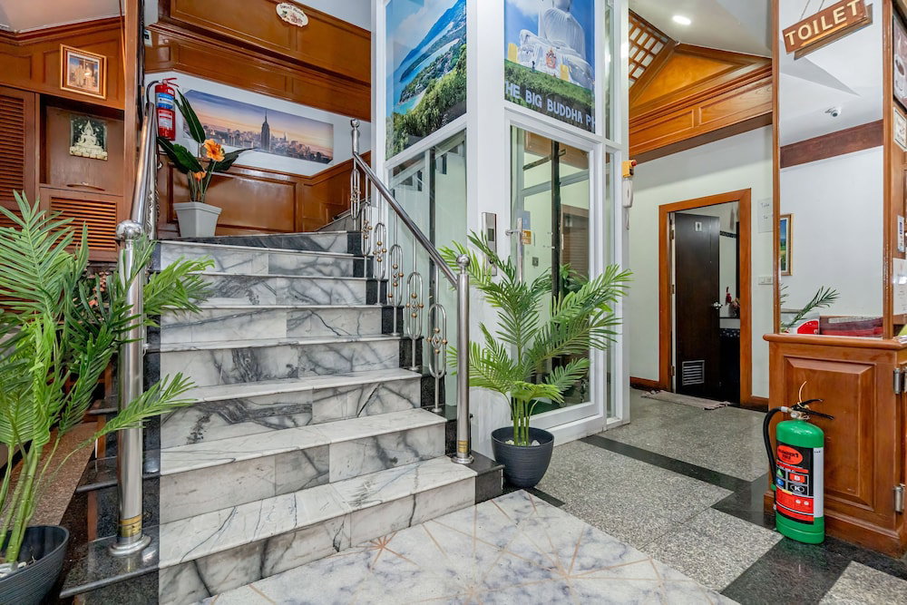 Patong Social Hotel & Restaurant