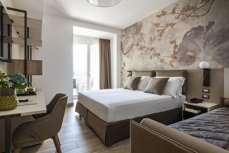 Life Hotel