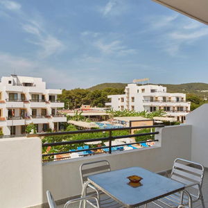 Sejur Invisa Hotel Casa Luis vacanta Santa Eularia des Riu