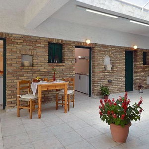Hotel Damaskis Studios cazare Kassiopi