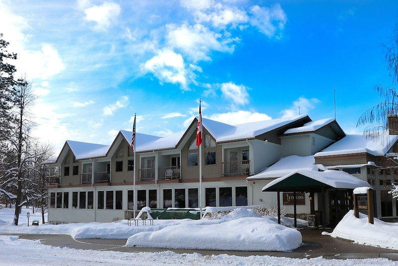 Hotel Meadow Lake Resort