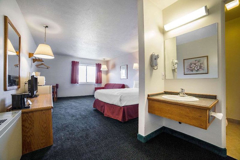 Hotel Rodeway Inn Whitehall