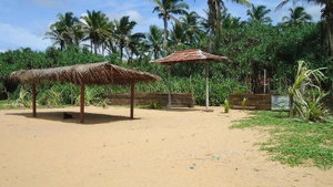 Hotel Ravana Beach Cabanas & Restaurent cazare Sri Lanka