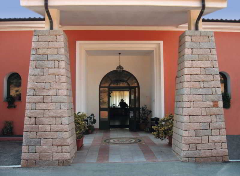 Pausania Inn